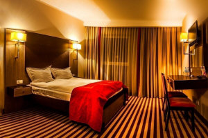 POZNANSKI viesnīcas Polijā Poznaņ apartamenti restorānu pasākumi